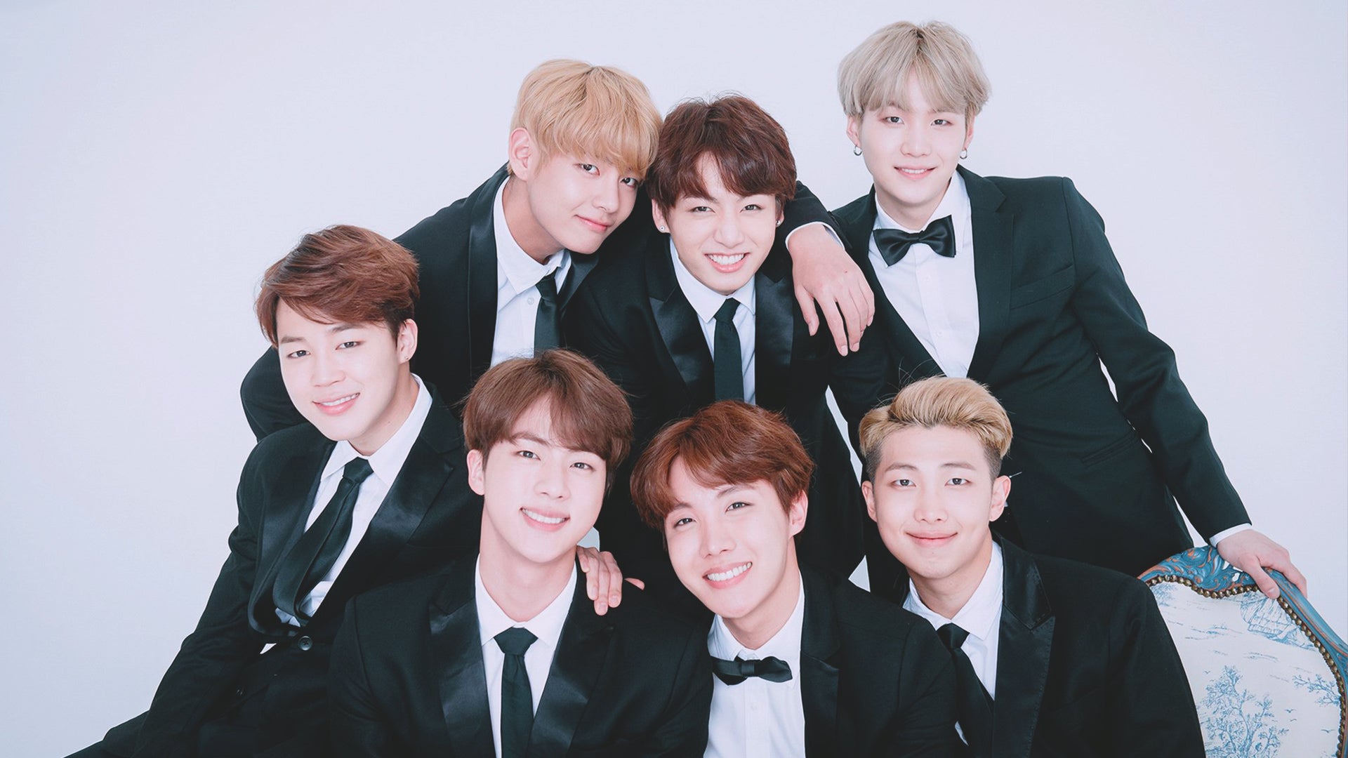 BTS × STONEHENgE テテ BTS STONE HENGE